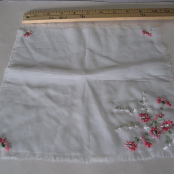 Lot of 7 Vintage Ladies Handkerchiefs Embroidered Crochet Edging Lace Silk Linen - Picture 15 of 16